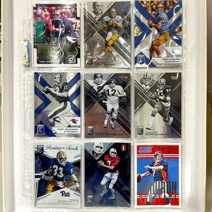Panini Football Trading Cards, 2015 - 2018 - Lot of 32